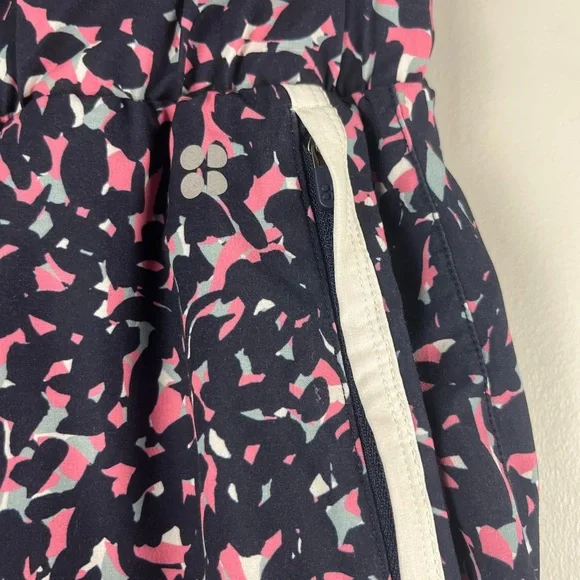 Sweaty Betty On Your Marks 4" Running Shorts size small blue pink white - Picture 5 of 7